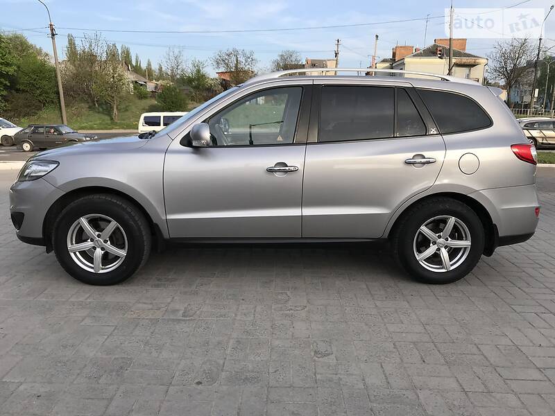 Внедорожник / Кроссовер Hyundai Santa FE 2011 в Луцке
