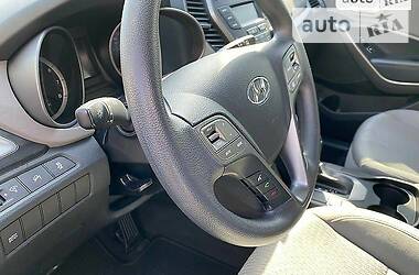 Позашляховик / Кросовер Hyundai Santa FE 2015 в 