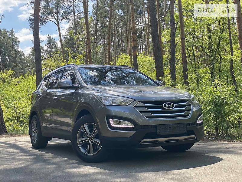 Позашляховик / Кросовер Hyundai Santa FE 2014 в 