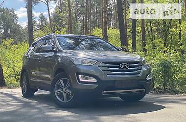 Позашляховик / Кросовер Hyundai Santa FE 2014 в 
