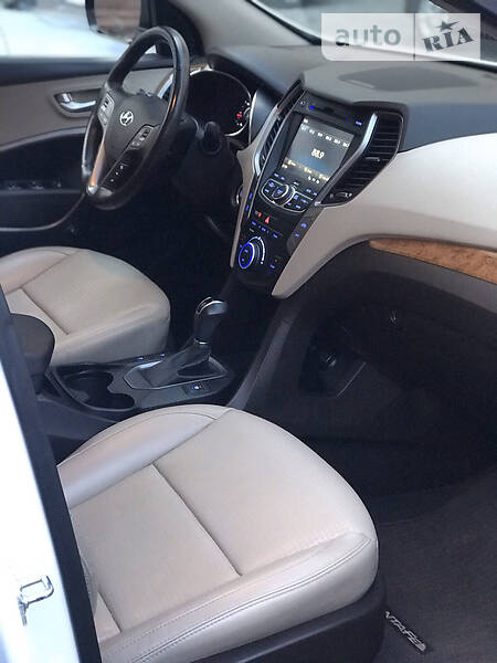 Позашляховик / Кросовер Hyundai Santa FE 2014 в Мукачевому