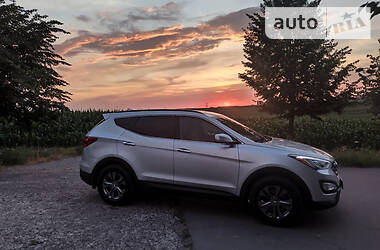 Позашляховик / Кросовер Hyundai Santa FE 2014 в 