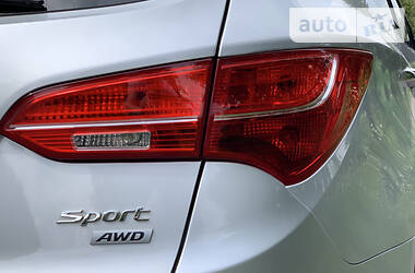 Позашляховик / Кросовер Hyundai Santa FE 2014 в 