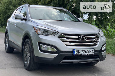 Позашляховик / Кросовер Hyundai Santa FE 2014 в 