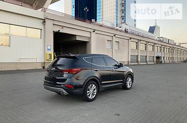 Внедорожник / Кроссовер Hyundai Santa FE 2017 в Киеве