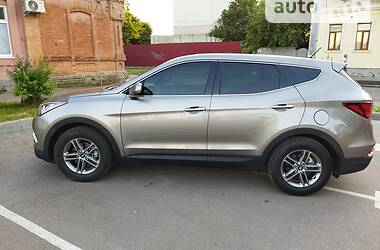 Внедорожник / Кроссовер Hyundai Santa FE 2017 в 