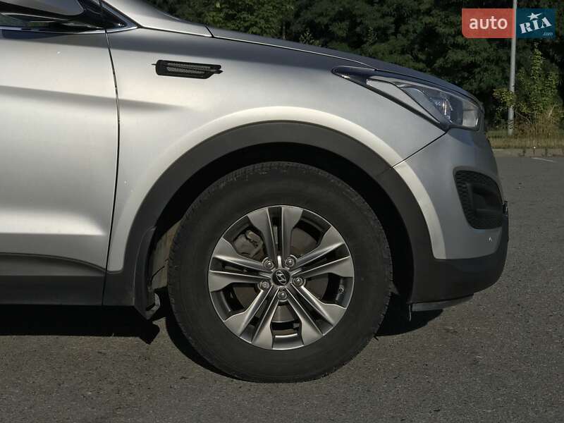 Позашляховик / Кросовер Hyundai Santa FE 2013 в Львові фото 15 Позашляховик / Кросовер Hyundai Santa FE 2013 в Львові