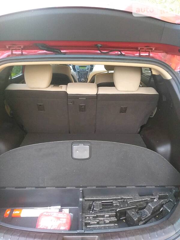 Хэтчбек Hyundai Santa FE 2015 в Тернополе