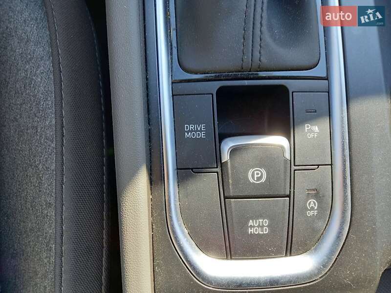 Позашляховик / Кросовер Hyundai Santa FE 2019 в Дніпрі