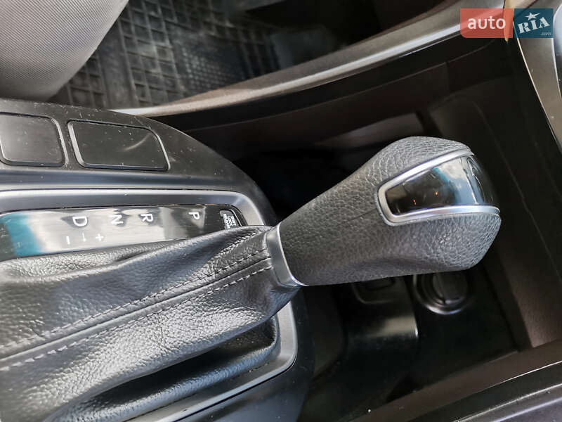 Позашляховик / Кросовер Hyundai Santa FE 2014 в Жовкві