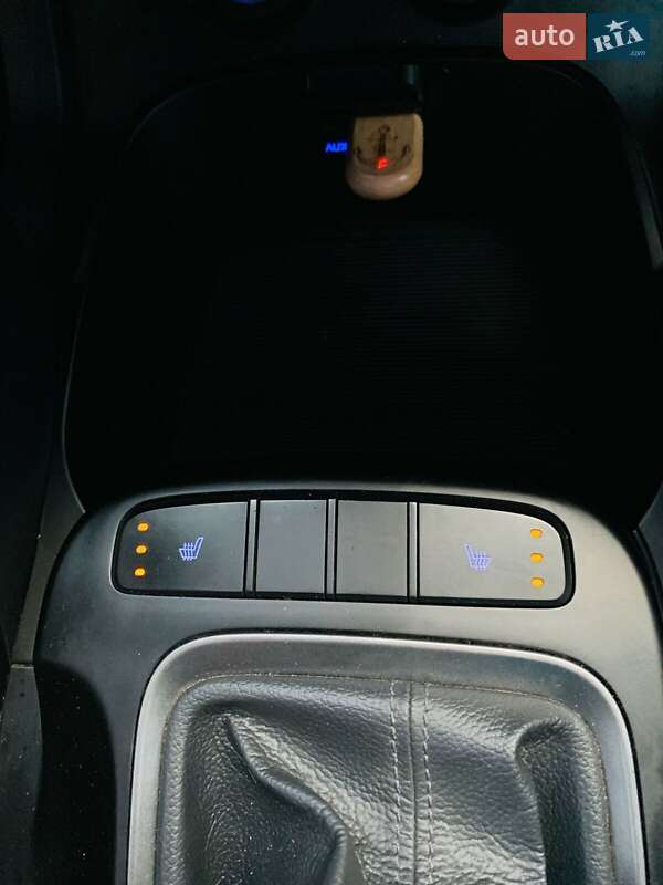 Позашляховик / Кросовер Hyundai Santa FE 2013 в Очакові