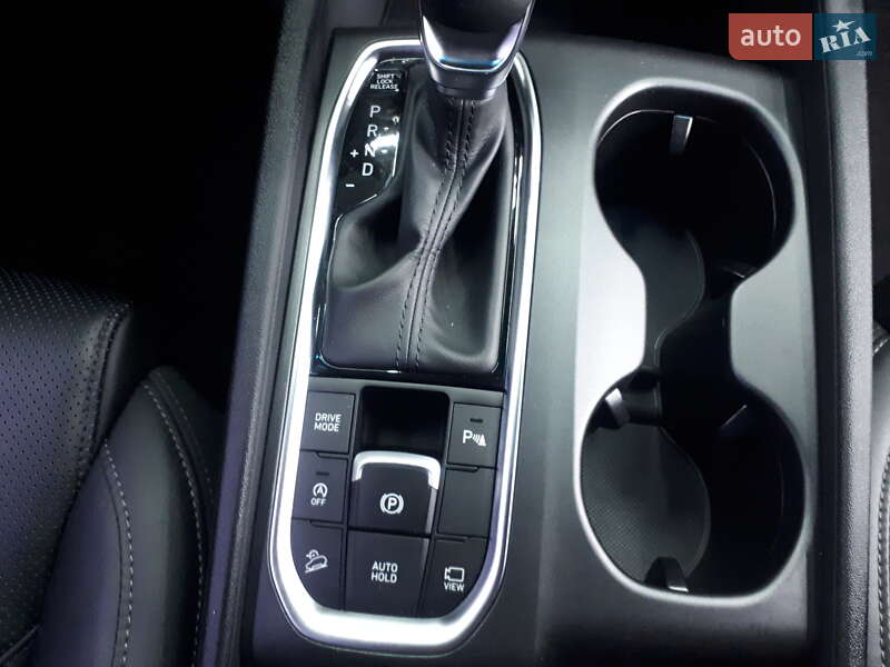 Внедорожник / Кроссовер Hyundai Santa FE 2018 в Ивано-Франковске