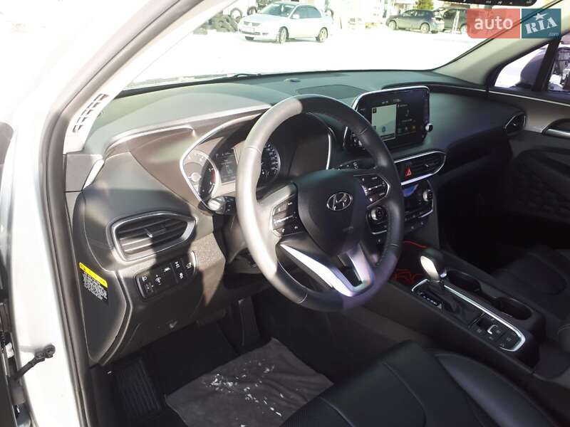 Внедорожник / Кроссовер Hyundai Santa FE 2018 в Ивано-Франковске