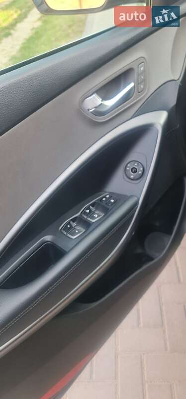 Позашляховик / Кросовер Hyundai Santa FE 2017 в Луцьку