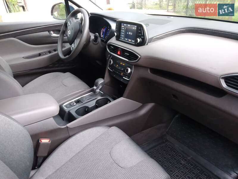 Позашляховик / Кросовер Hyundai Santa FE 2019 в Чернівцях