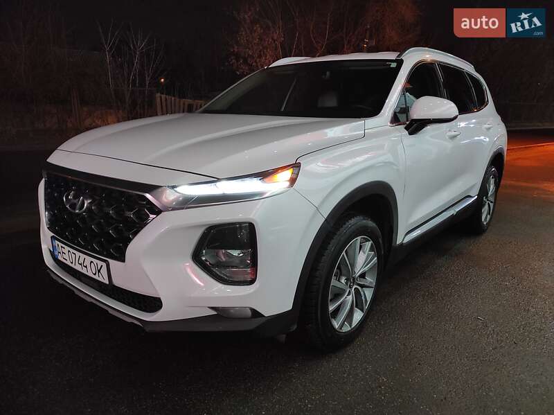 Позашляховик / Кросовер Hyundai Santa FE 2019 в Синельниковому