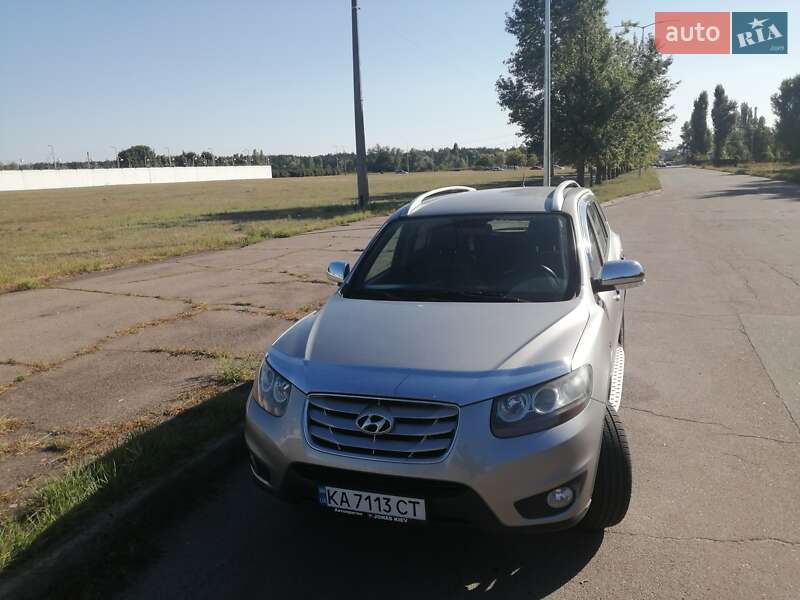 Позашляховик / Кросовер Hyundai Santa FE 2010 в Києві