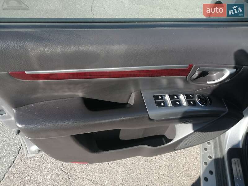 Позашляховик / Кросовер Hyundai Santa FE 2010 в Києві