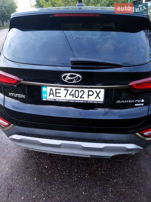 Внедорожник / Кроссовер Hyundai Santa FE 2018 в Великой Александровке