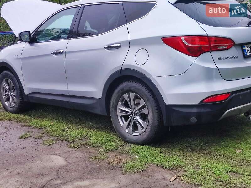Позашляховик / Кросовер Hyundai Santa FE 2015 в Кривому Розі