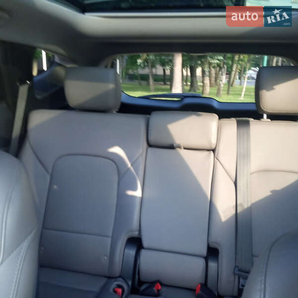 Позашляховик / Кросовер Hyundai Santa FE 2016 в Мені