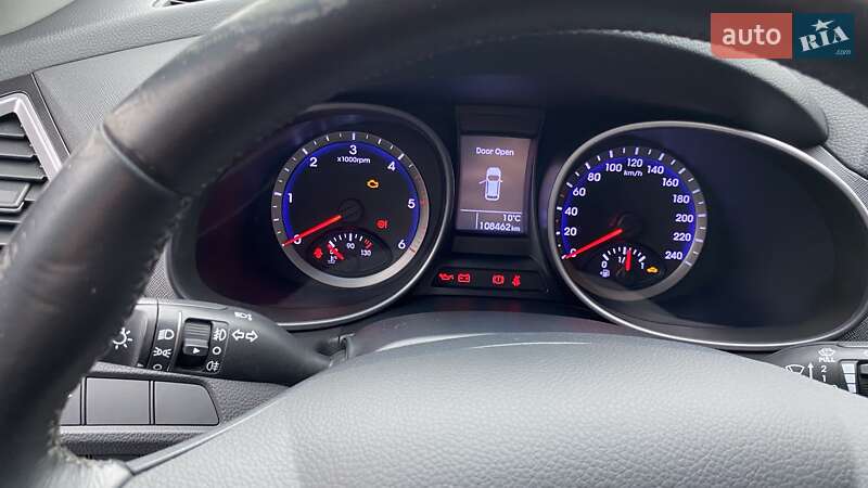 Позашляховик / Кросовер Hyundai Santa FE 2012 в Богодухіву