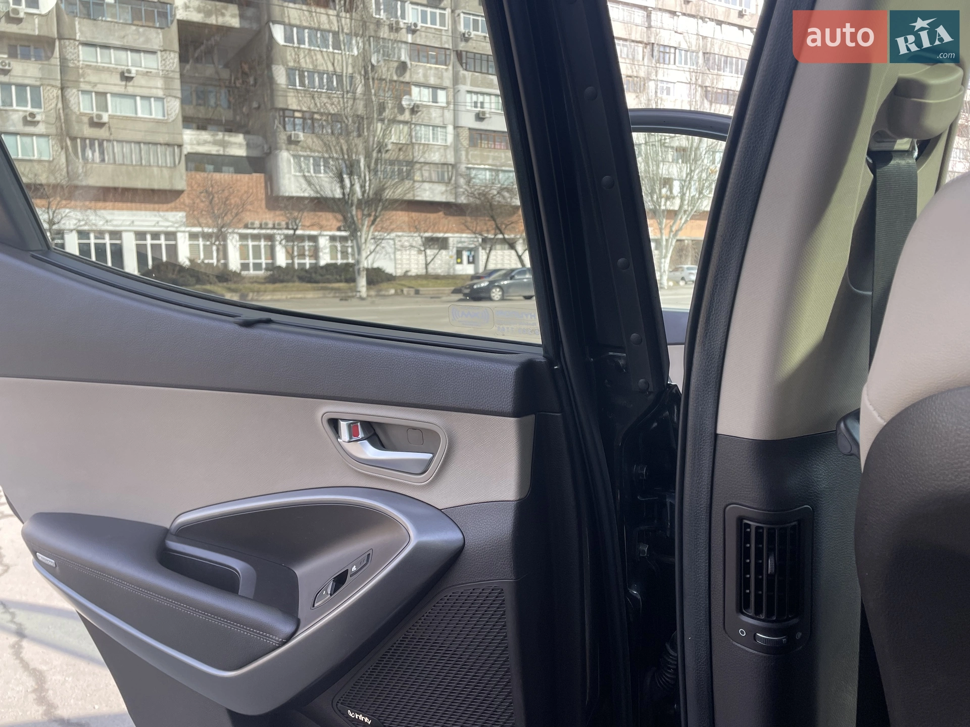 2012 Hyundai Santa Fe - мініатюра 8