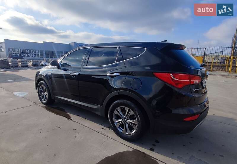Внедорожник / Кроссовер Hyundai Santa FE 2015 в Первомайске
