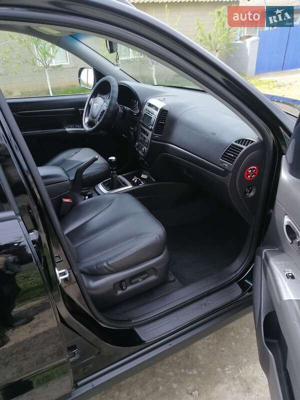 Позашляховик / Кросовер Hyundai Santa FE 2011 в Сараті