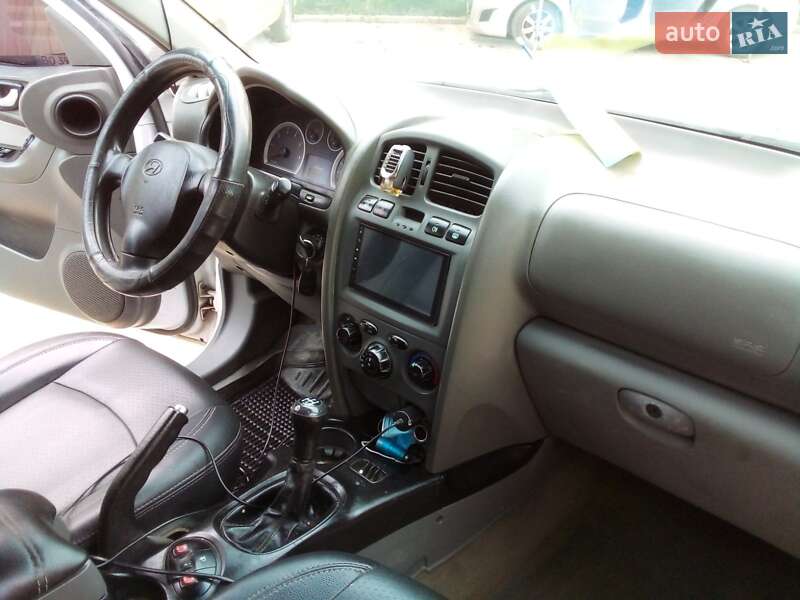 Внедорожник / Кроссовер Hyundai Santa FE 2006 в Тернополе фото 17 Внедорожник / Кроссовер Hyundai Santa FE 2006 в Тернополе