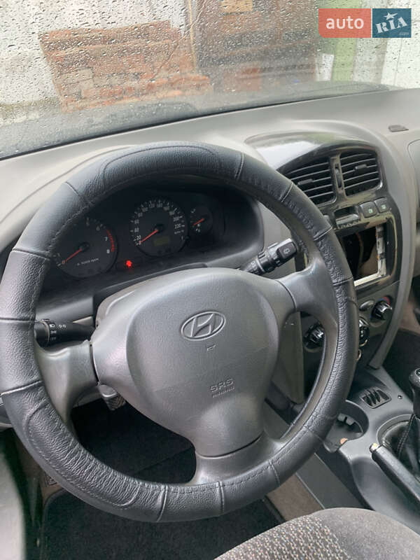 Позашляховик / Кросовер Hyundai Santa FE 2002 в Мостиській