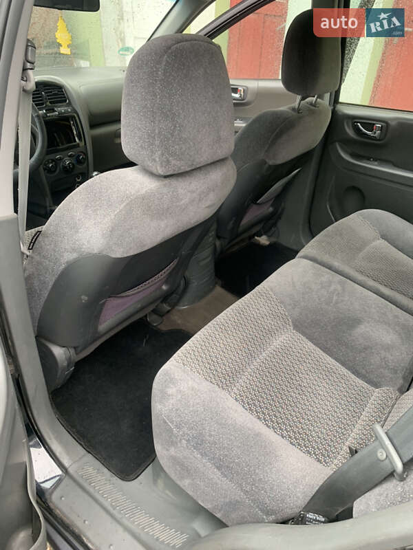 Позашляховик / Кросовер Hyundai Santa FE 2002 в Мостиській