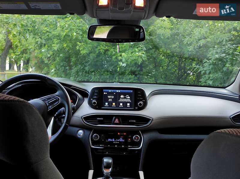 Позашляховик / Кросовер Hyundai Santa FE 2019 в Синельниковому