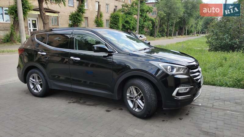 Позашляховик / Кросовер Hyundai Santa FE 2016 в Кривому Розі