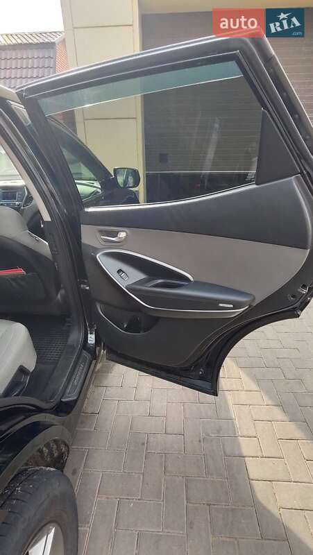 Позашляховик / Кросовер Hyundai Santa FE 2016 в Кривому Розі