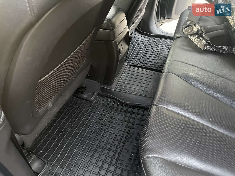 Внедорожник / Кроссовер Hyundai Santa FE 2011 в Тернополе