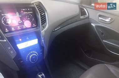 Внедорожник / Кроссовер Hyundai Santa FE 2013 в 
