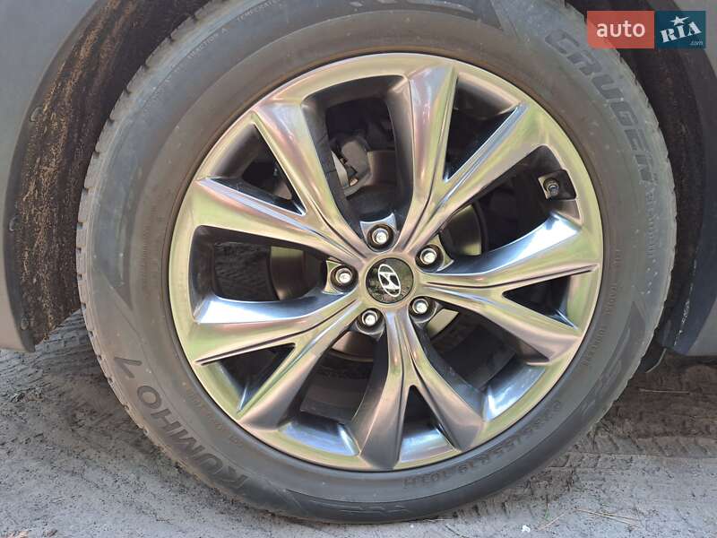 Позашляховик / Кросовер Hyundai Santa FE 2017 в Чорнобаї