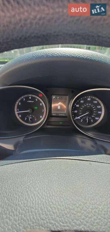 Внедорожник / Кроссовер Hyundai Santa FE 2016 в Ивано-Франковске