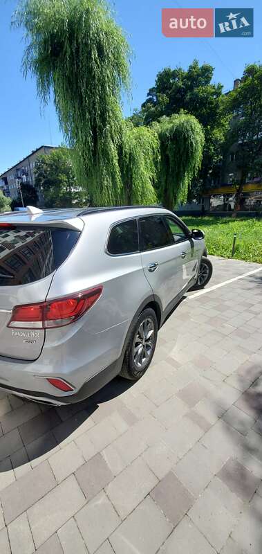 Внедорожник / Кроссовер Hyundai Santa FE 2016 в Ивано-Франковске