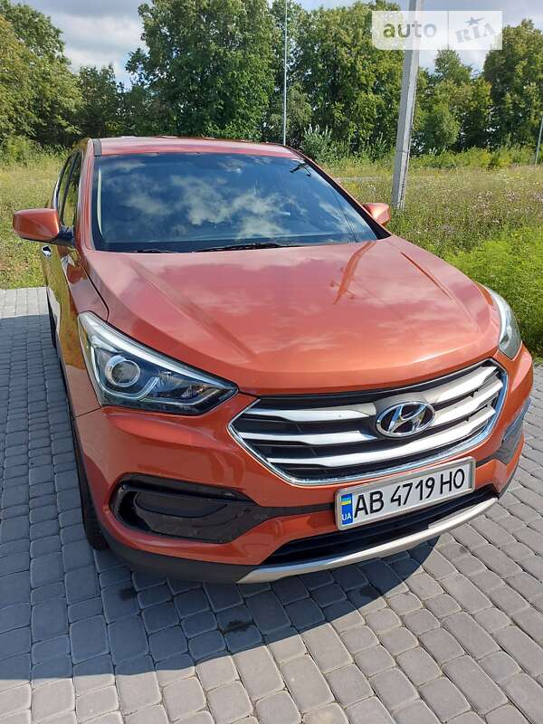 Внедорожник / Кроссовер Hyundai Santa FE 2015 в Виннице