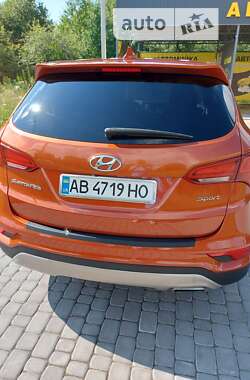 Внедорожник / Кроссовер Hyundai Santa FE 2015 в 