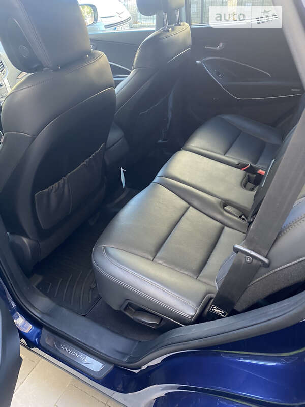 Внедорожник / Кроссовер Hyundai Santa FE 2017 в Ивано-Франковске