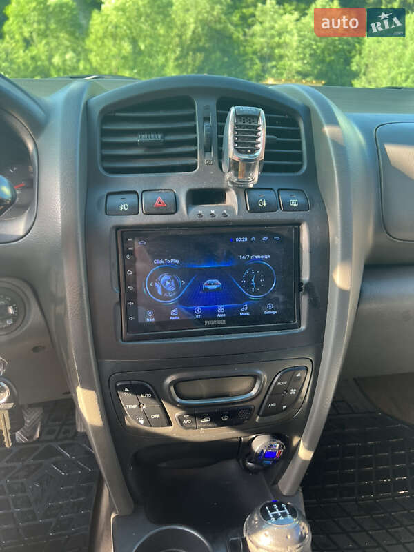 Позашляховик / Кросовер Hyundai Santa FE 2002 в Путилі