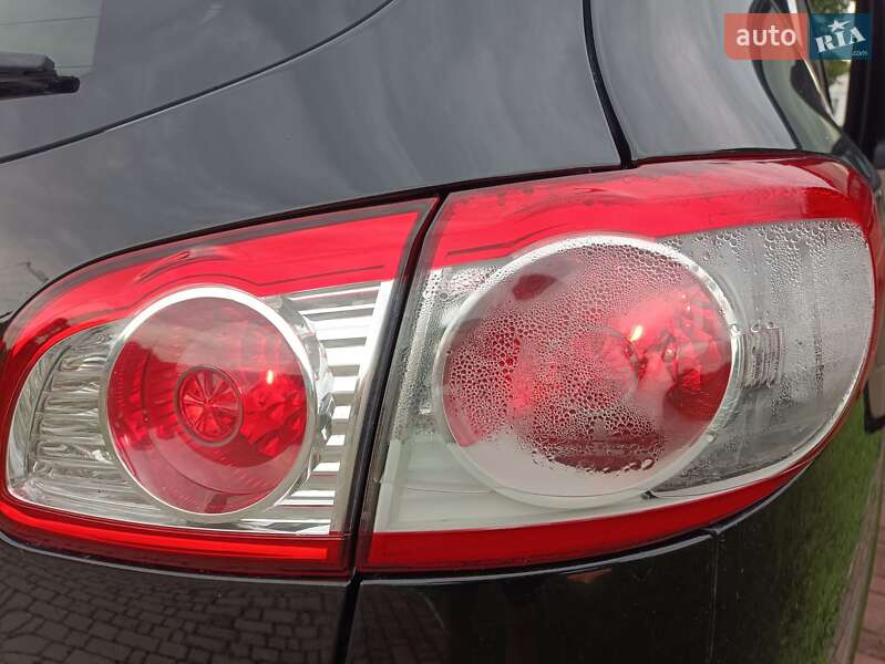 Позашляховик / Кросовер Hyundai Santa FE 2012 в Дубні