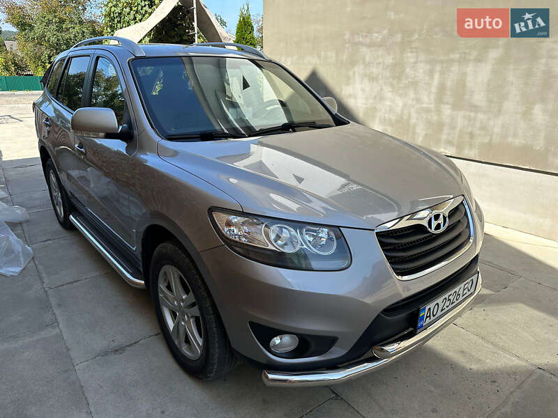 Позашляховик / Кросовер Hyundai Santa FE 2011 в Ужгороді фото 4 Позашляховик / Кросовер Hyundai Santa FE 2011 в Ужгороді