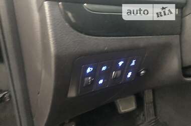 Внедорожник / Кроссовер Hyundai Santa FE 2010 в 