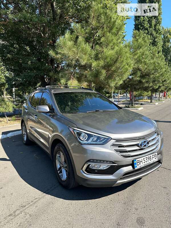Позашляховик / Кросовер Hyundai Santa FE 2016 в 