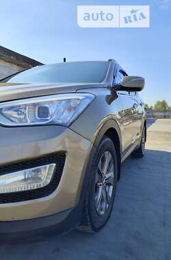 Внедорожник / Кроссовер Hyundai Santa FE 2014 в Каменском
