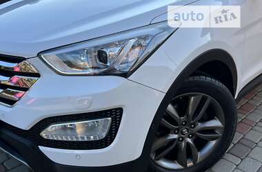 Внедорожник / Кроссовер Hyundai Santa FE 2013 в 
